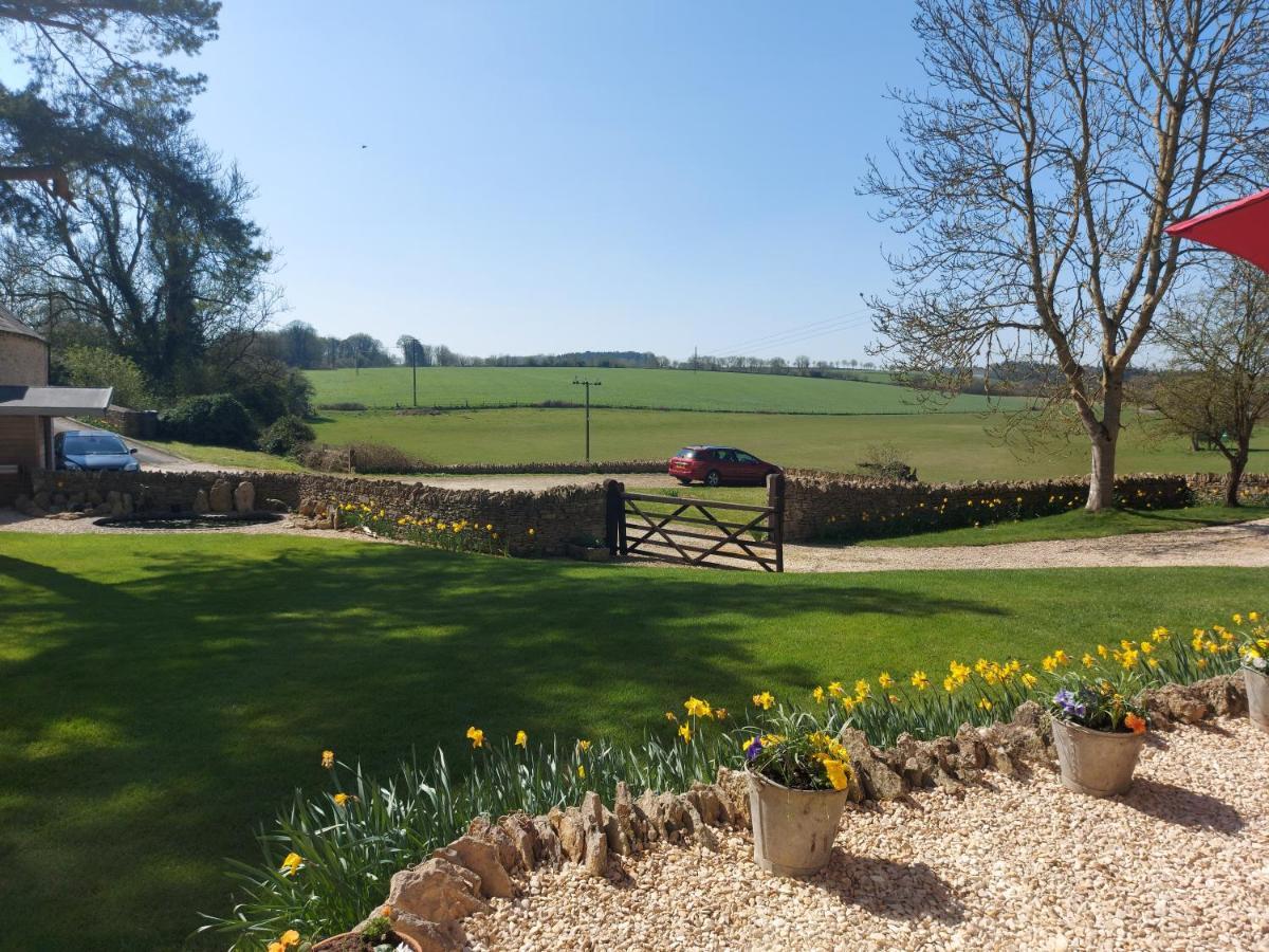 Thames Head Wharf - Historic Cotswold Cottage With Stunning Countryside Views 시런세스터 외부 사진