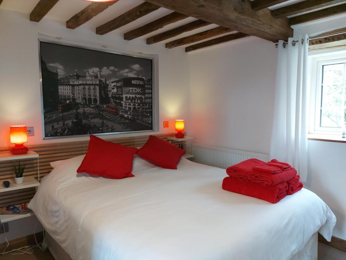 Thames Head Wharf - Historic Cotswold Cottage With Stunning Countryside Views 시런세스터 외부 사진