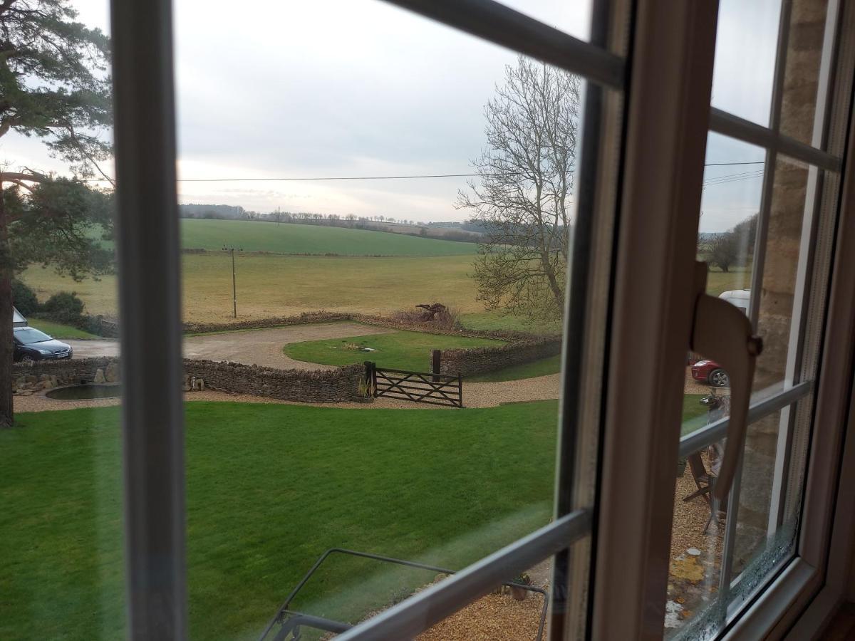 Thames Head Wharf - Historic Cotswold Cottage With Stunning Countryside Views 시런세스터 외부 사진