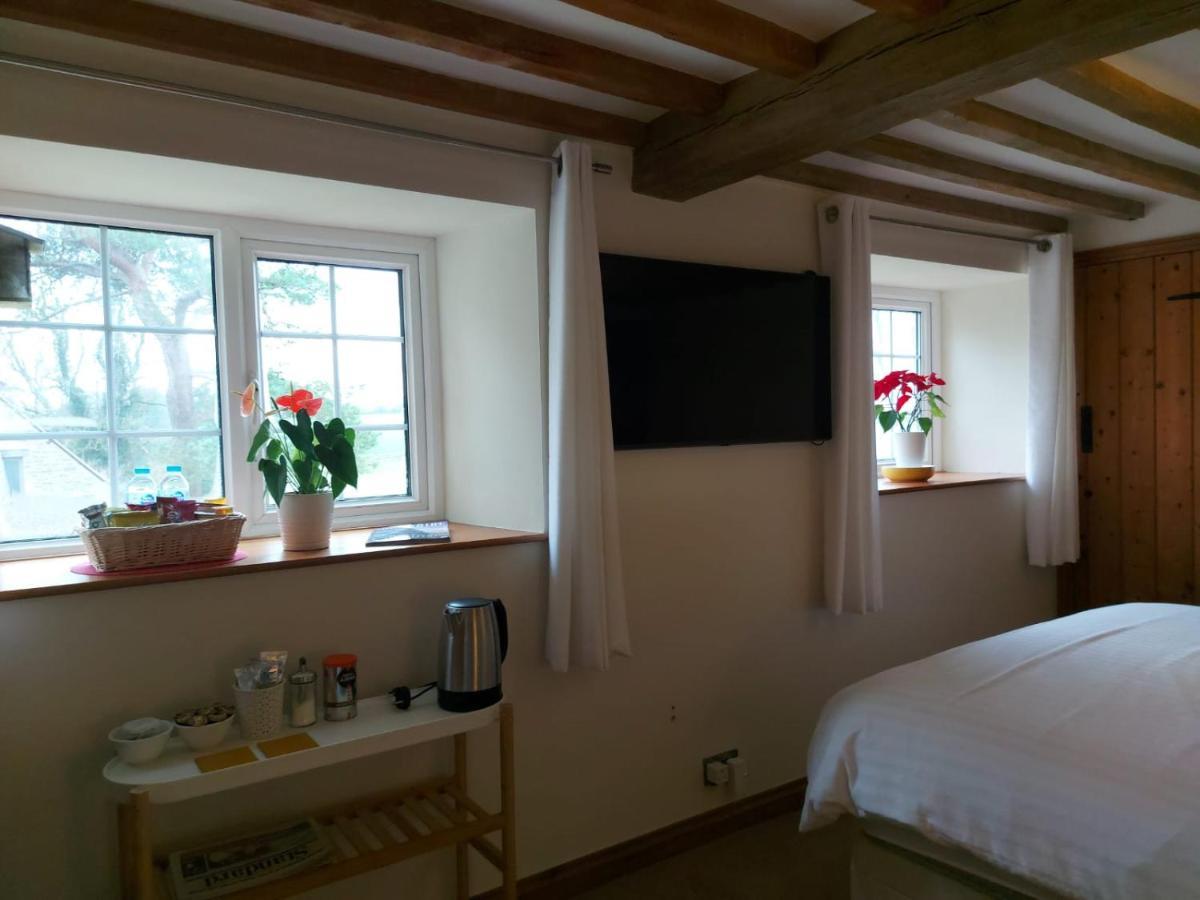 Thames Head Wharf - Historic Cotswold Cottage With Stunning Countryside Views 시런세스터 외부 사진