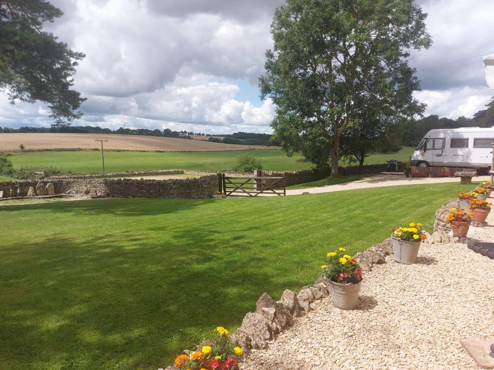 Thames Head Wharf - Historic Cotswold Cottage With Stunning Countryside Views 시런세스터 외부 사진
