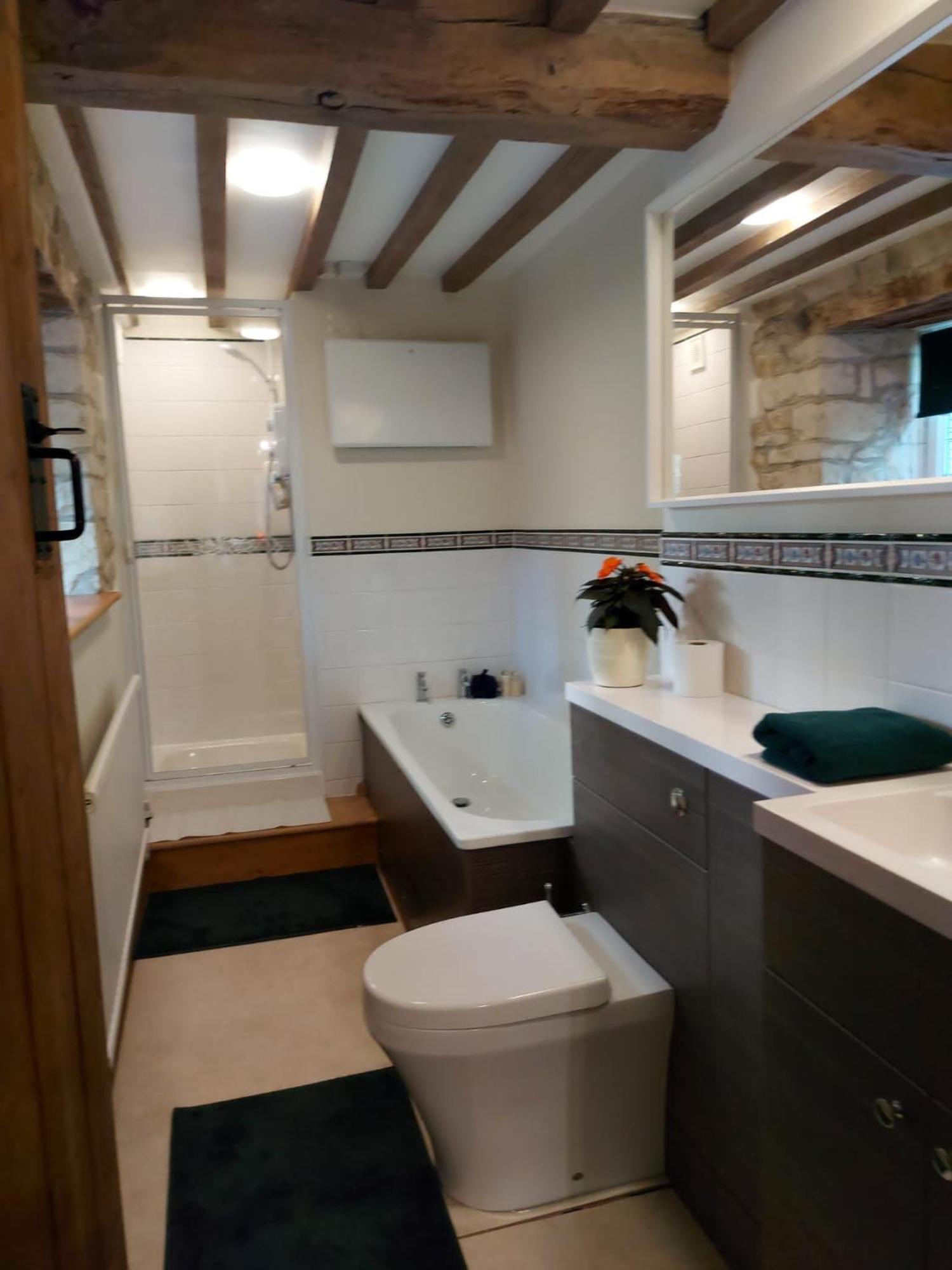Thames Head Wharf - Historic Cotswold Cottage With Stunning Countryside Views 시런세스터 외부 사진