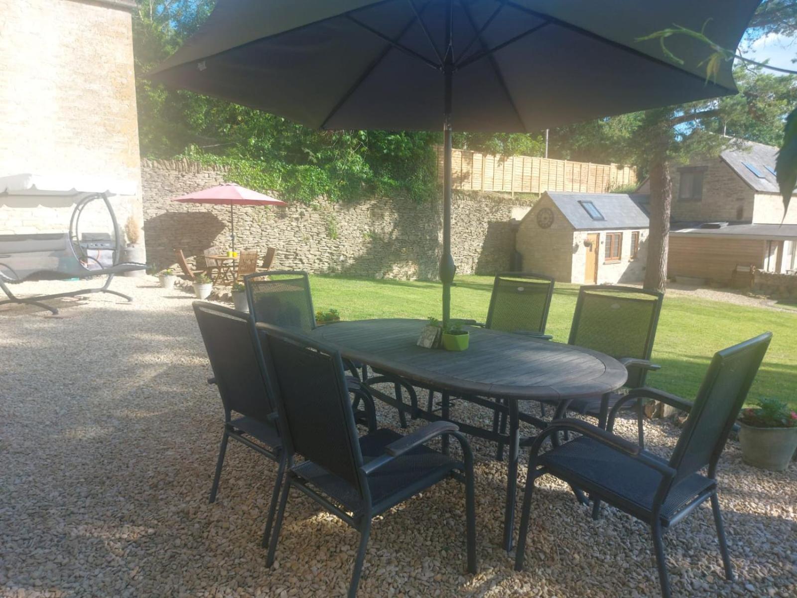 Thames Head Wharf - Historic Cotswold Cottage With Stunning Countryside Views 시런세스터 외부 사진